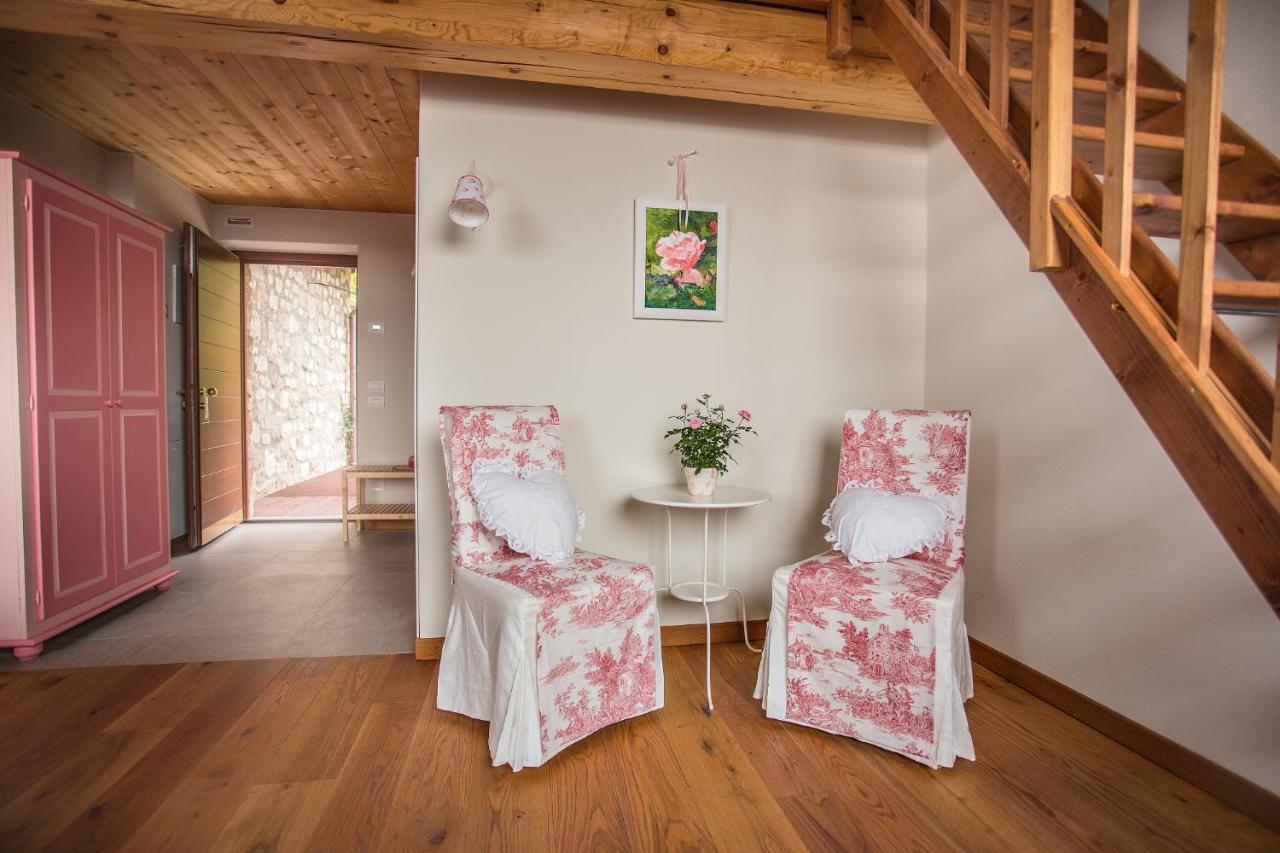 Agriturismo San Genesio Rovagnate Eksteriør billede
