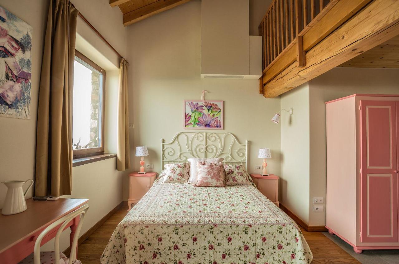 Agriturismo San Genesio Rovagnate Eksteriør billede