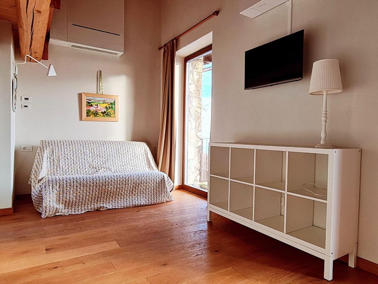 Agriturismo San Genesio Rovagnate Eksteriør billede