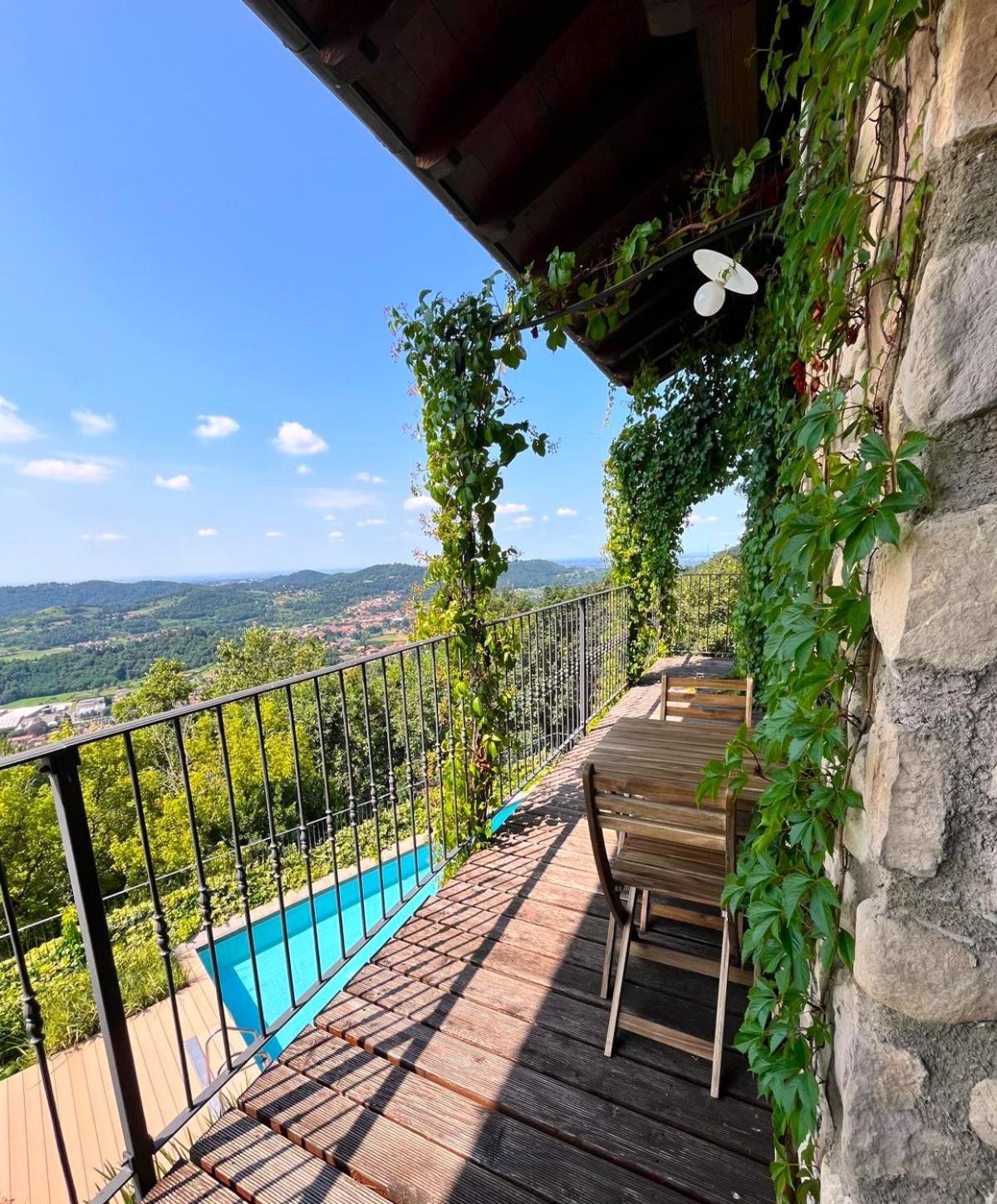 Agriturismo San Genesio Rovagnate Eksteriør billede
